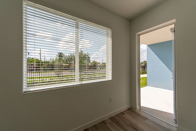 Solimar Apartment Homes