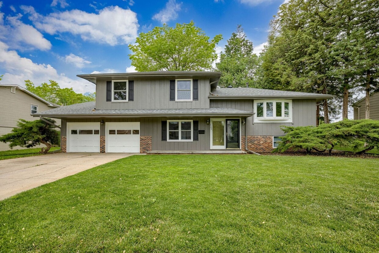 Flexible Living in a Fantastic La Vista Lo... - Flexible Living in a Fantastic La Vista Lo...
