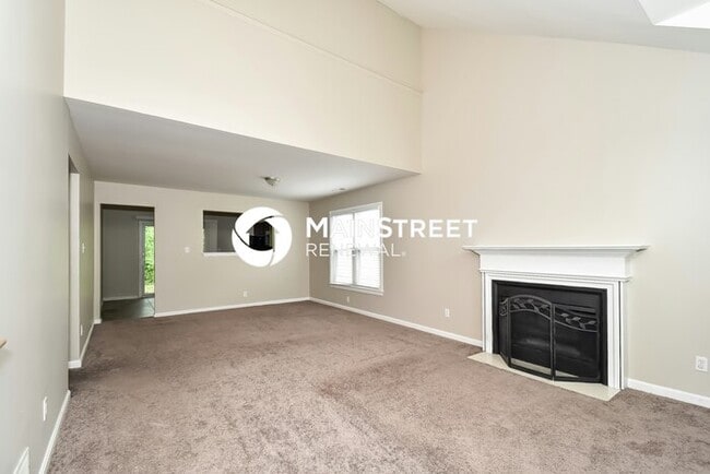 2 Bedroom Pet-Friendly Home in Louisville, KY with Main Street Renewal