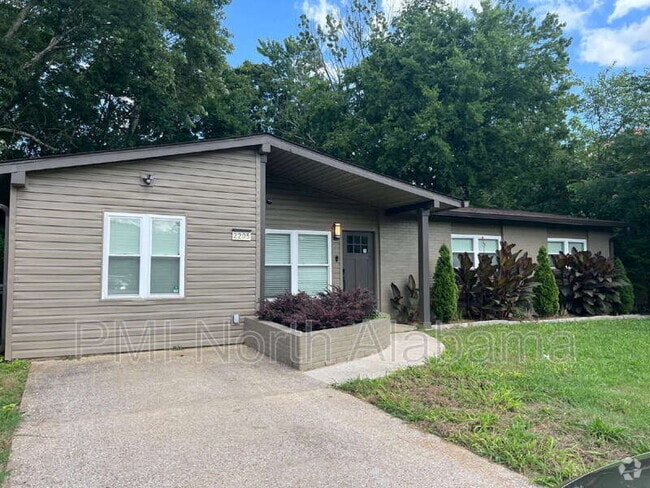 Building Photo - 2205 Norwood Dr NW Rental