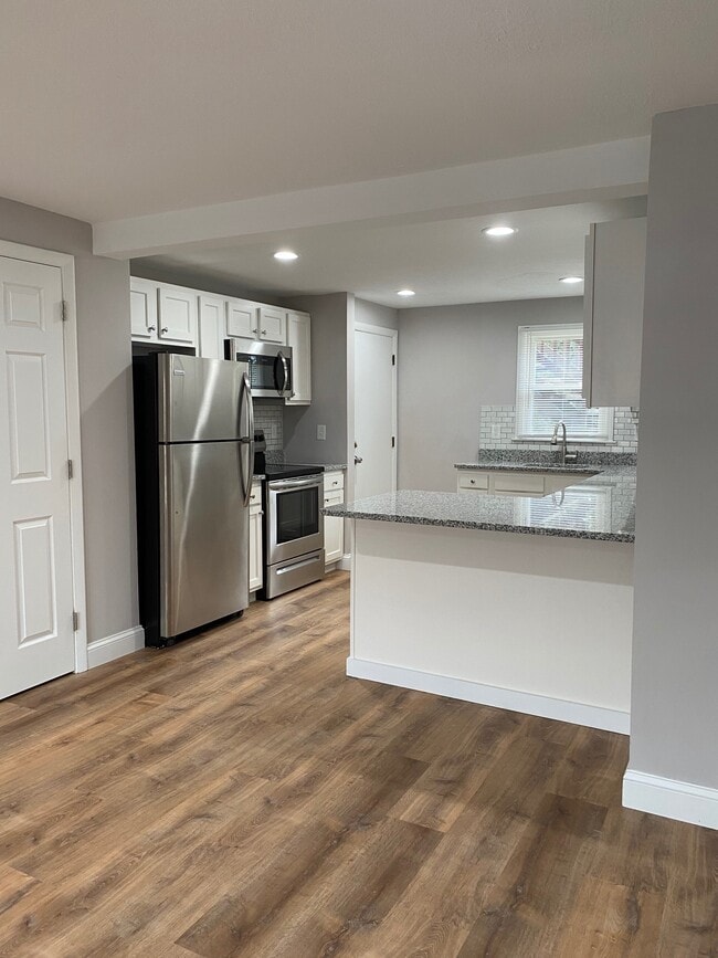 Evergreen Manor Apartments