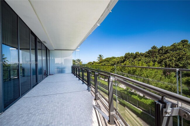 Photo - 8701 Collins Ave Unit 306