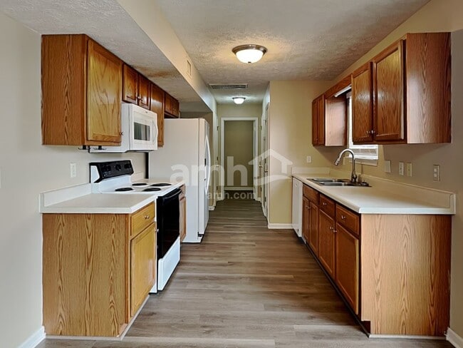 Photo - 1176 Saint Andrews Dr