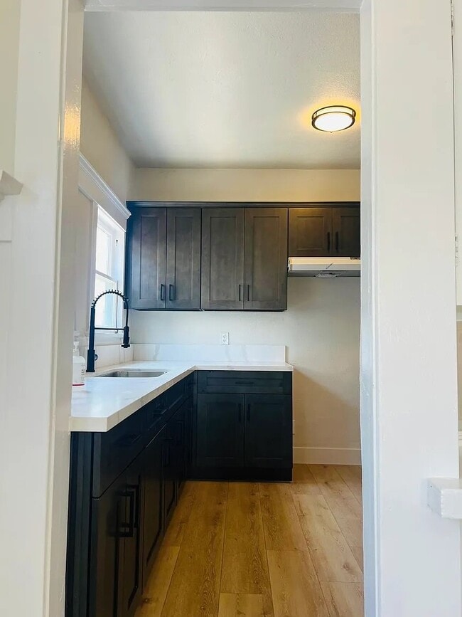 Photo - 1328 Constance St