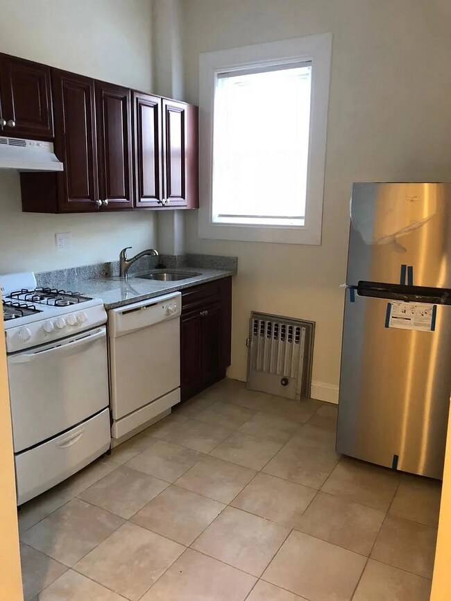 126 Warren St Unit G3