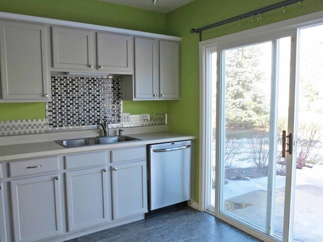 Photo - 1227 N Village Dr