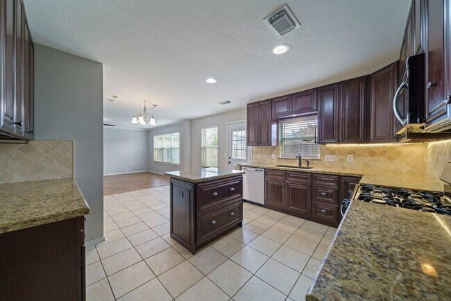 Photo - 10411 Deer Branch