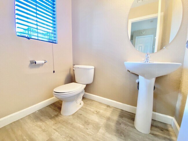 Photo - STUNNING 2 STORY HOME 3 BEDROOM 2.5 BATH W/ ONE CAR GARAGE IN A GATED COMMUNITY!
