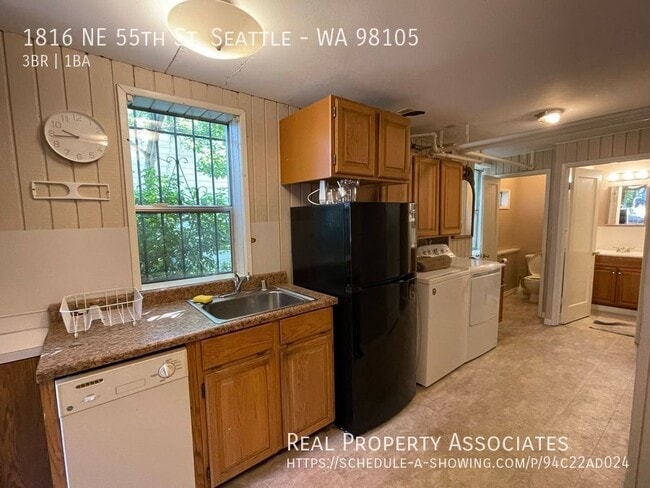 Photo - University District Basement Apartment Unidad WA 98105