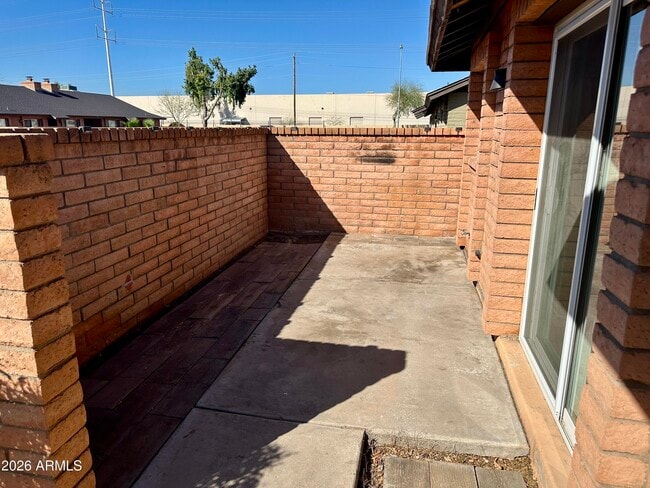 Photo - 116 W Loma Vista Dr