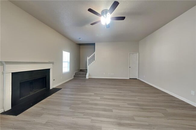 Photo - 137 Legend Creek Dr