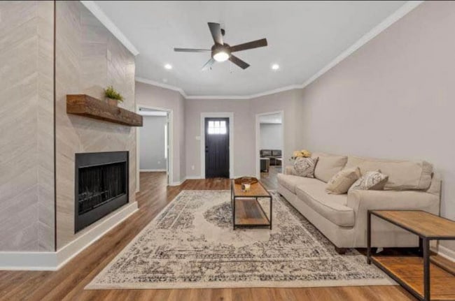 Photo - 6748 Logue Ln