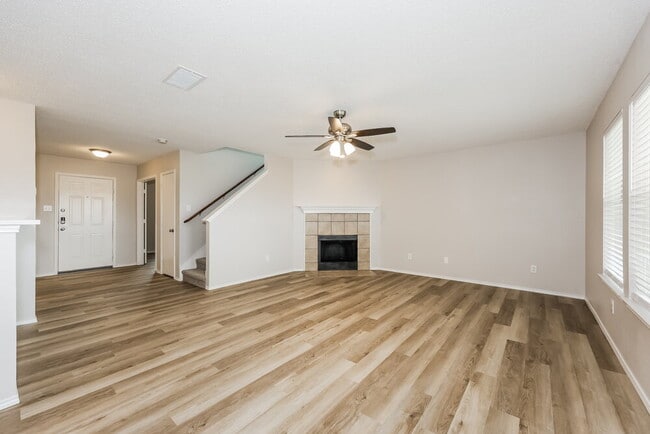 Photo - 2628 Loch Wood Dr