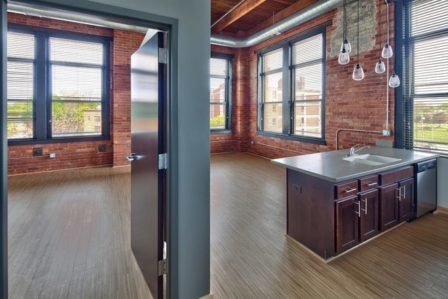 Photo - Edge of the Wedge