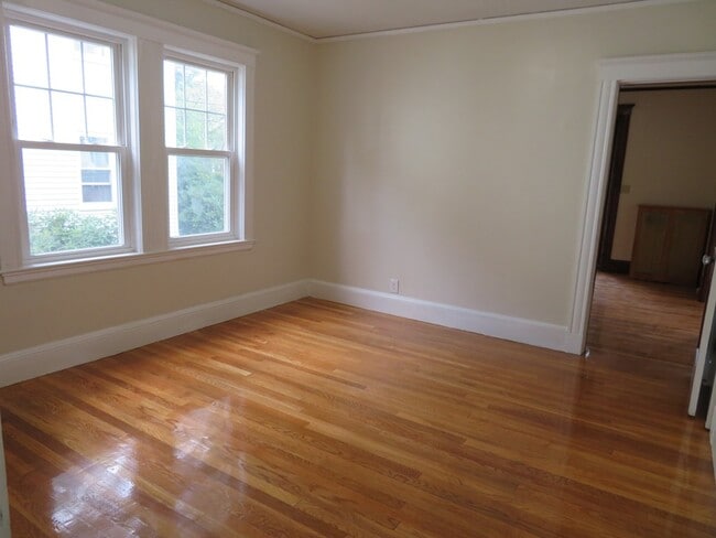 10-12-12 Fairlawn Ave Unit 1