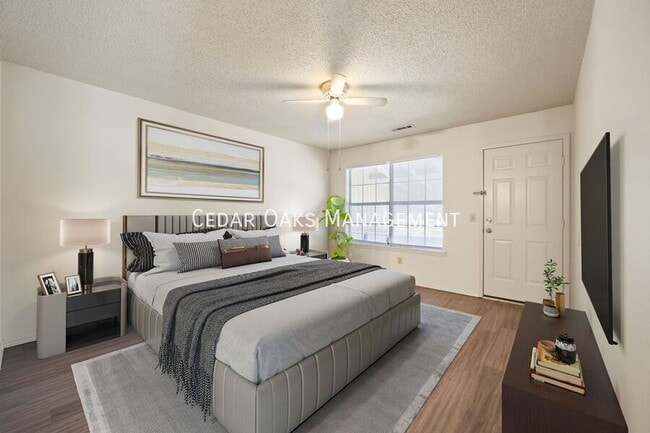 Photo - 5908 Sara St