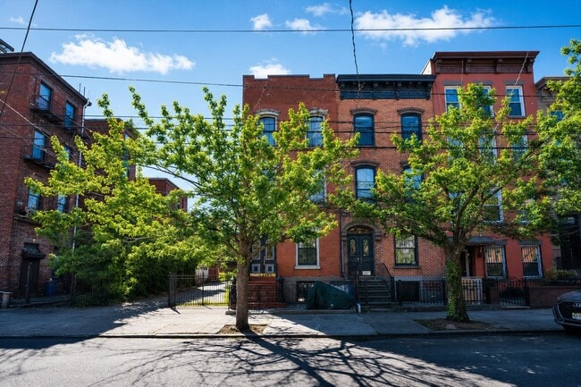 273 5th St