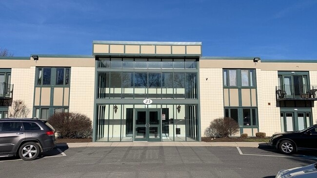 Building Photo - 25 Alpine St Unit 10