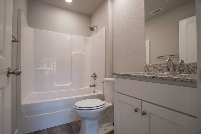 Photo - 2 Bedroom 2 Bathroom Home in Fayetteville, AR