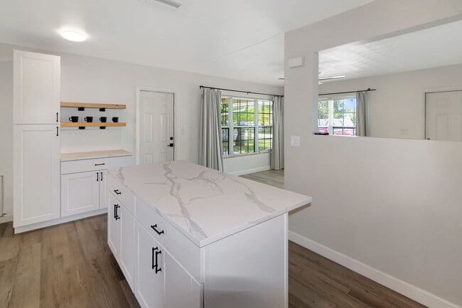 Photo - East Gate Annual Home for Rent