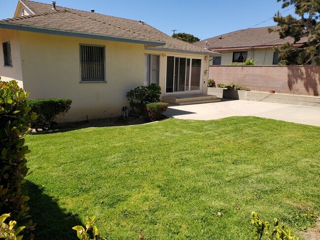 5211 Lenore