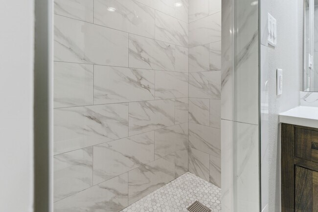 Photo - 430 N Hutcheson St Unit B
