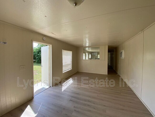 Photo - 8376 Nault Rd