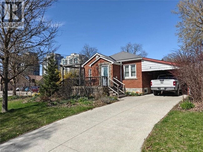 Photo - 18 Dunbar Rd S