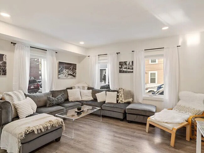 Photo - 169 W 9th St Unit Single Family