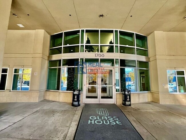 Photo - 1700 Bassett St Unidad 311