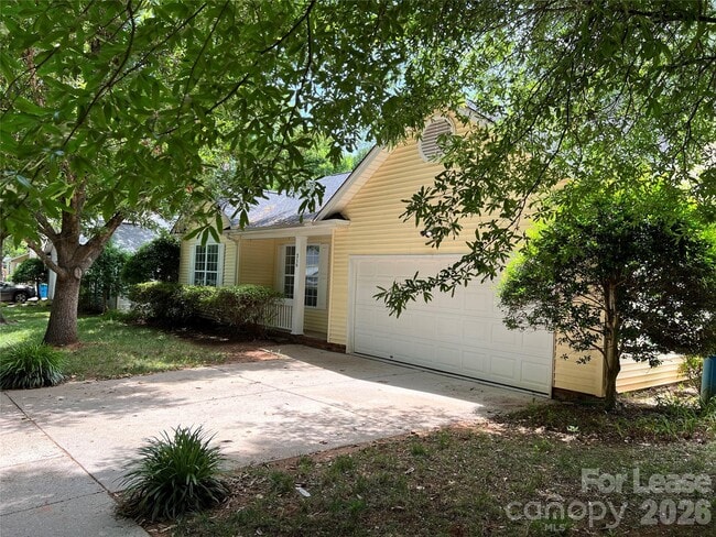 Photo - 216 Howe St