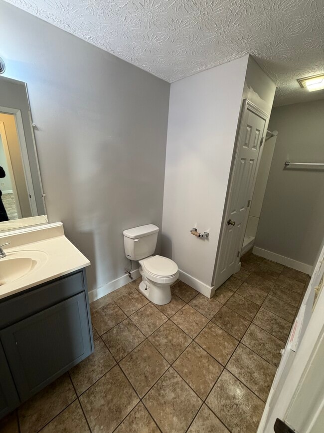 Photo - 180 Valley Ln Unit 5