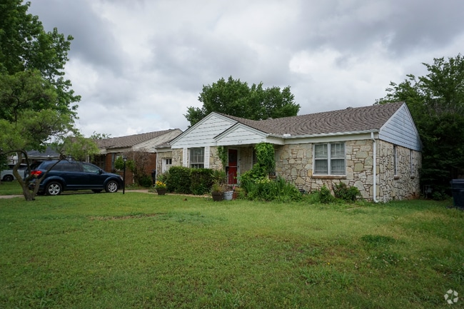Building Photo - 617 NW 51st St Rental