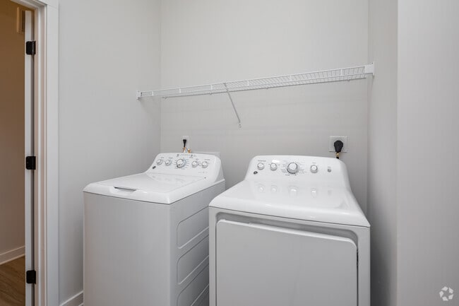 1BR, 1BA - A2 - 652SF - In-Unit Laundry