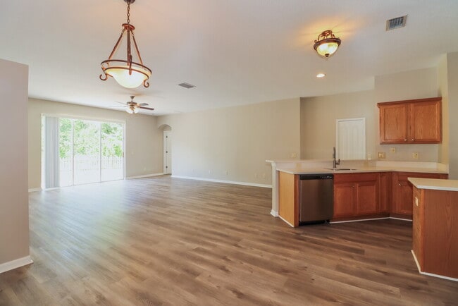 Photo - 10445 Meadow Spring Dr