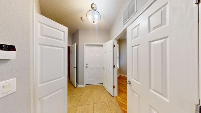 Photo - Spacious 2Bed/ 2Bath Condo With Office and 1-Car Garage - Bartram Park - Available NOW!