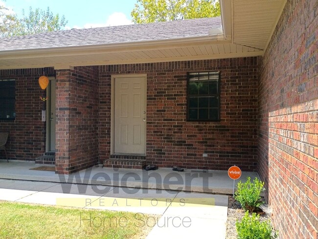 Building Photo - 712 N 6 1/2 St Unit #2 Rental