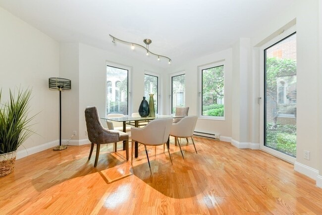 Building Photo - 492 Beacon St Unit 13