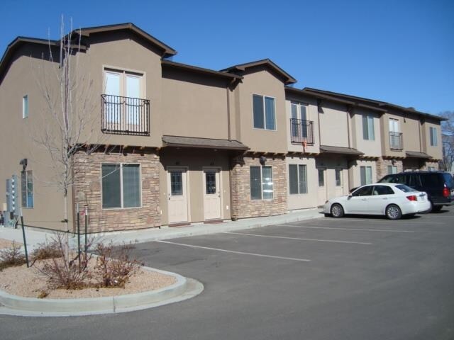 Arlington Pointe - Arlington Pointe Apartments