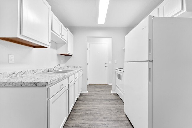 Walnut Woods Apartments
