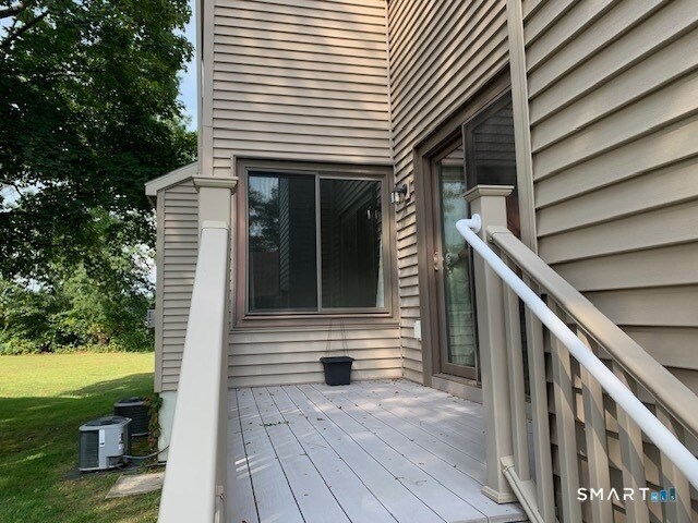 Photo - 18 Greenbriar Dr