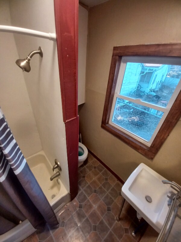 Photo - 539.5 S 1st St