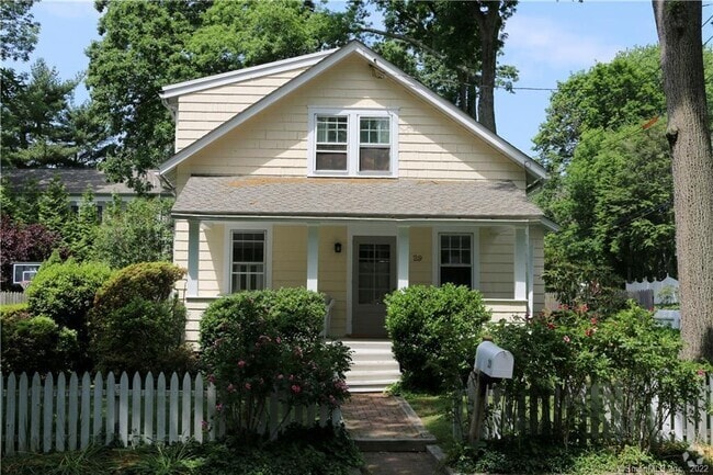 Building Photo - 29 Lakeside Ave Rental