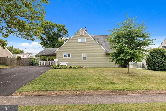 Photo - 16 Crabtree Dr