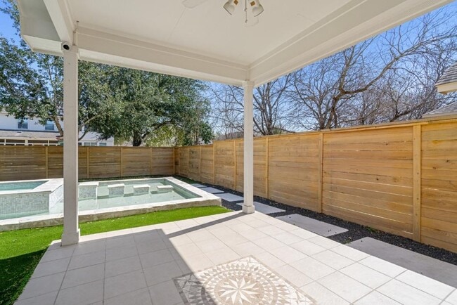 Photo - 10313 Big Thicket Dr