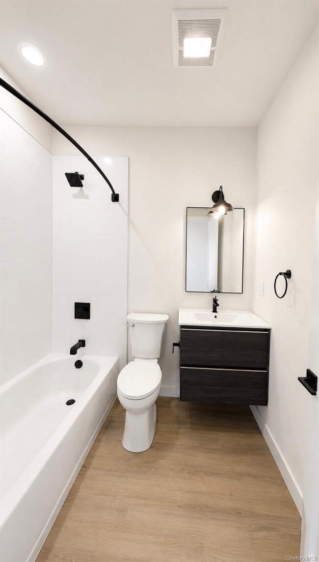 Photo - 136 201 Unit 201