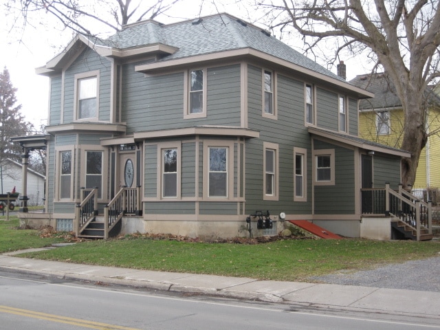 Photo - 196 Bristol St Unit Upstairs