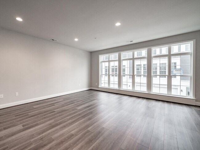 Photo - 2120 Westcott Ln