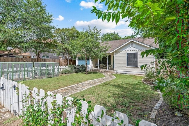Photo - 3305 Harris Park Ave