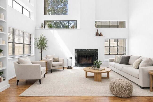 Photo - 2440 Bering Dr